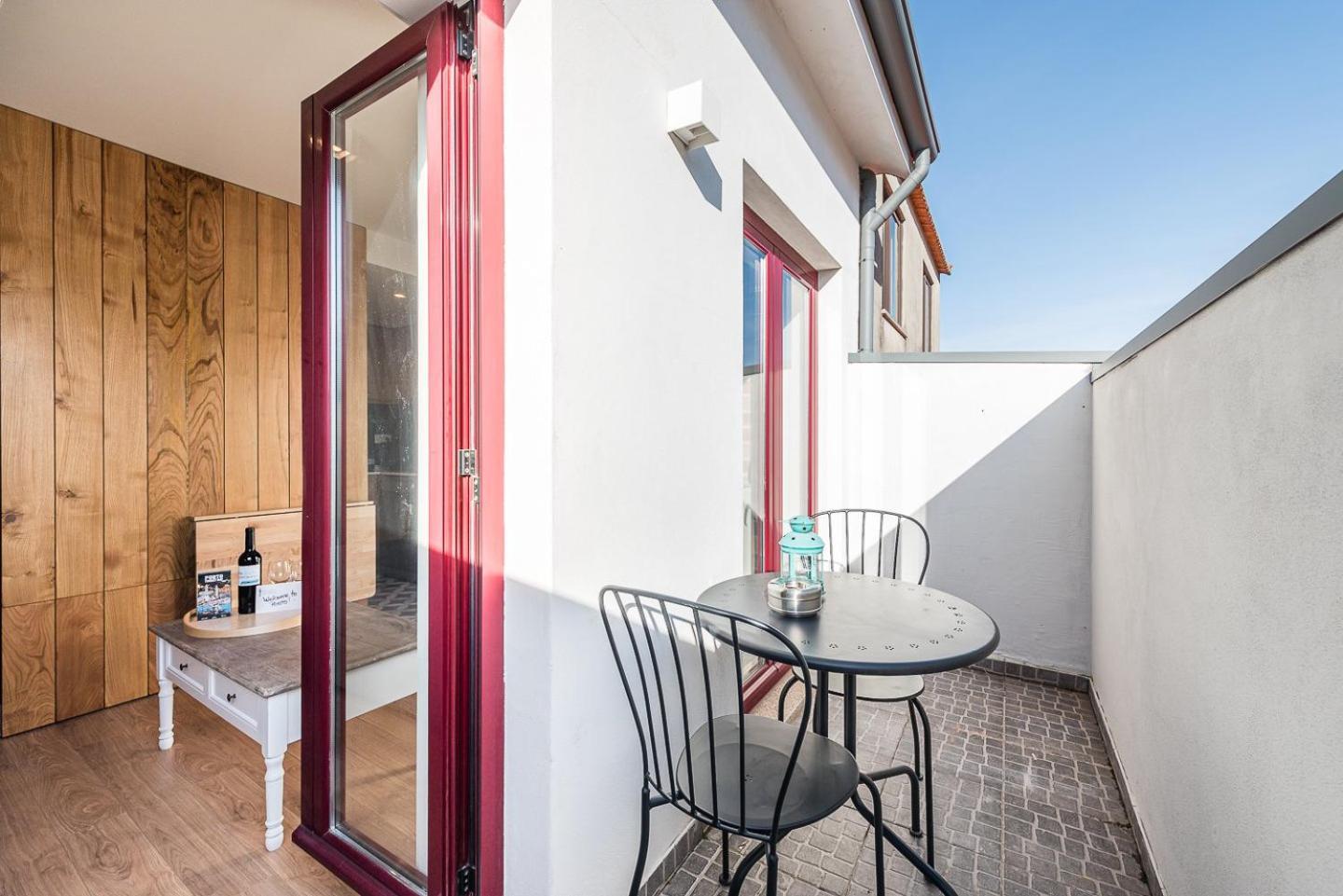 Guestready - Crayon Walls Apts Porto Exterior photo