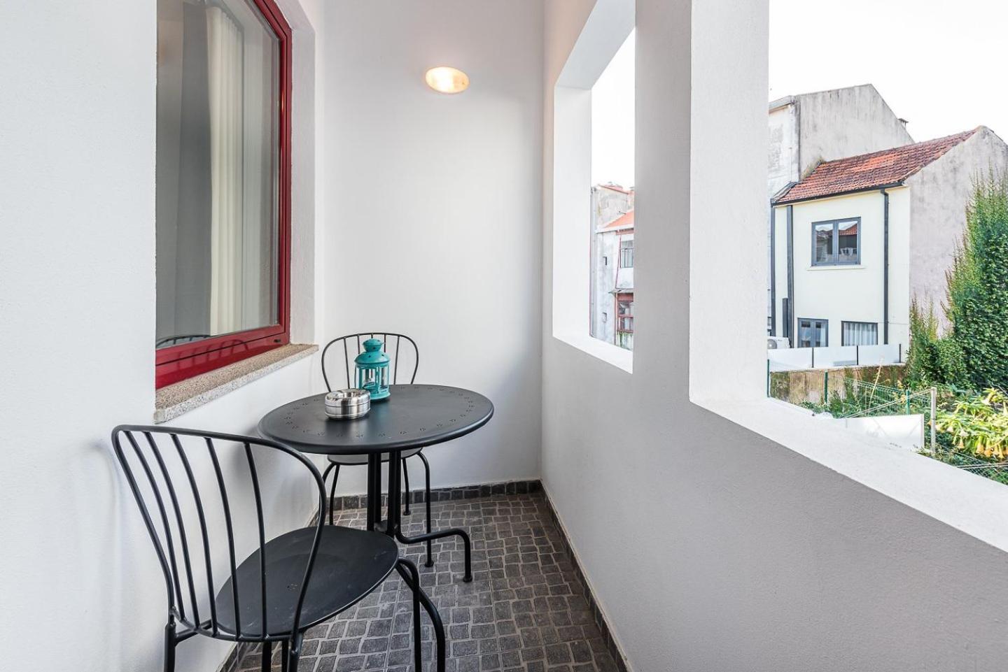 Guestready - Crayon Walls Apts Porto Exterior photo